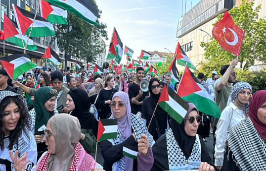 Berlində keçirilən Fələstinə dəstək aksiyasında çoxlu insan saxlanılıb