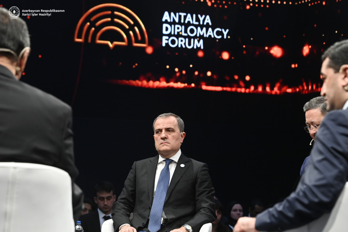 Ceyhun Bayramov Antalya Diplomatiya Forumunun panel müzakirələrində iştirak edib