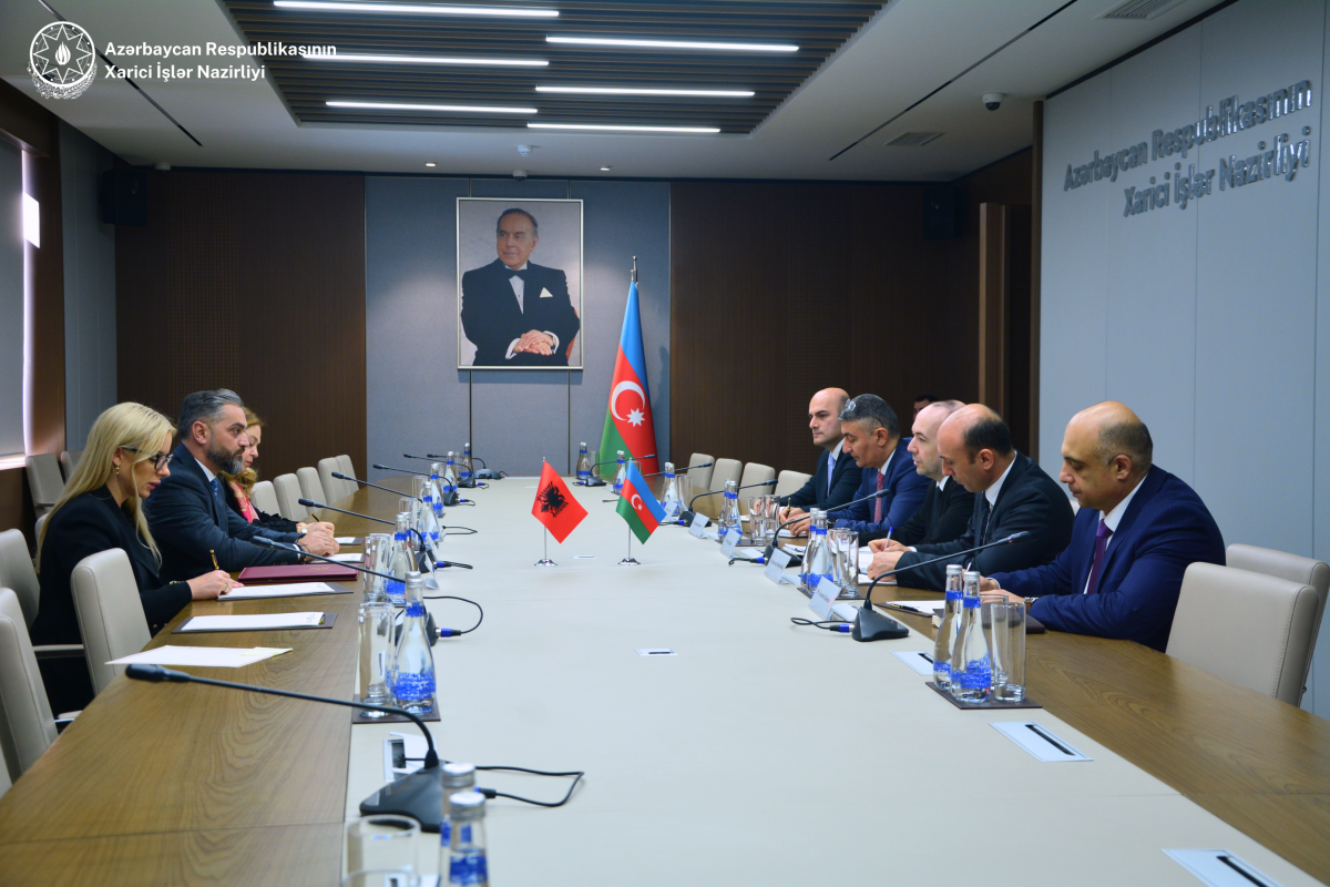 Отменен визовый режим между Азербайджаном и Албанией