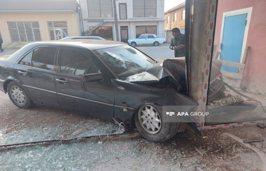Masallıda iki "Mercedes" toqquşub, yaralılar var - FOTO 