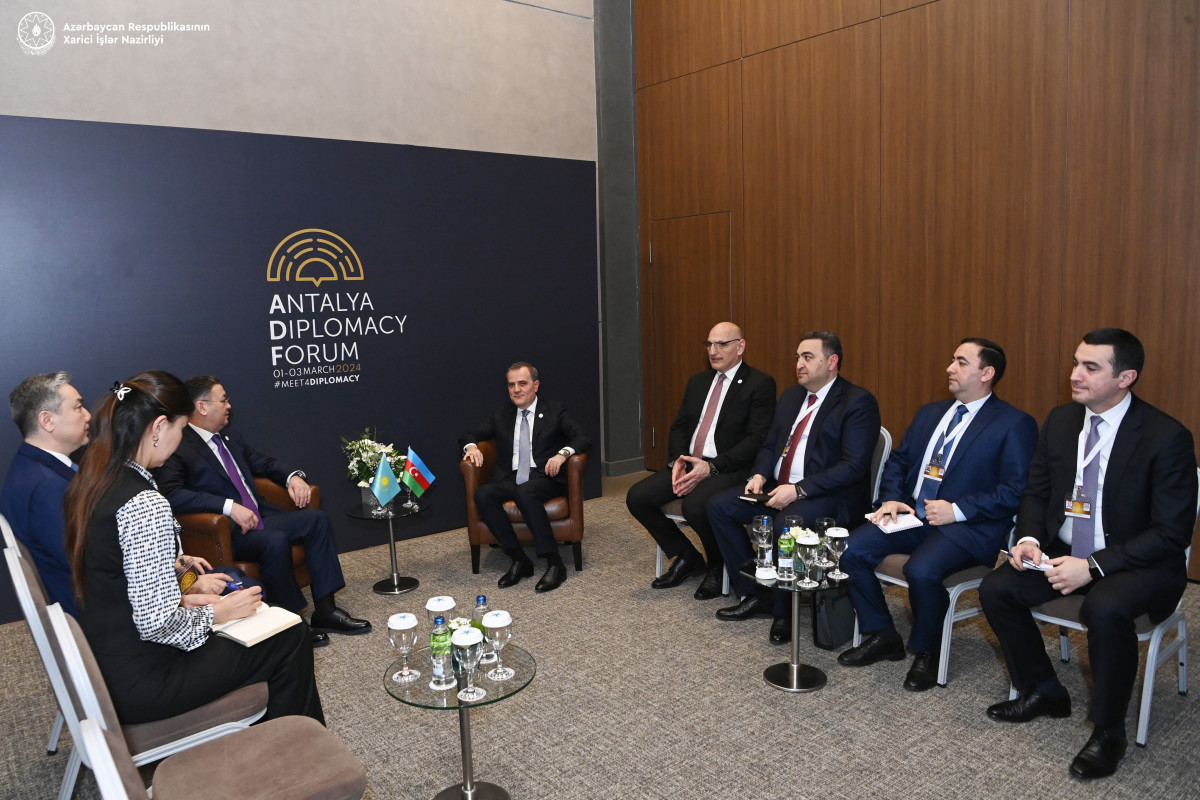 Azerbaijan, Kazakhstan mull strategic partnership relations