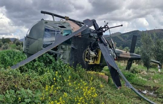 Türkiyədə hərbi helikopter məcburi eniş edib, xəsarət alan var