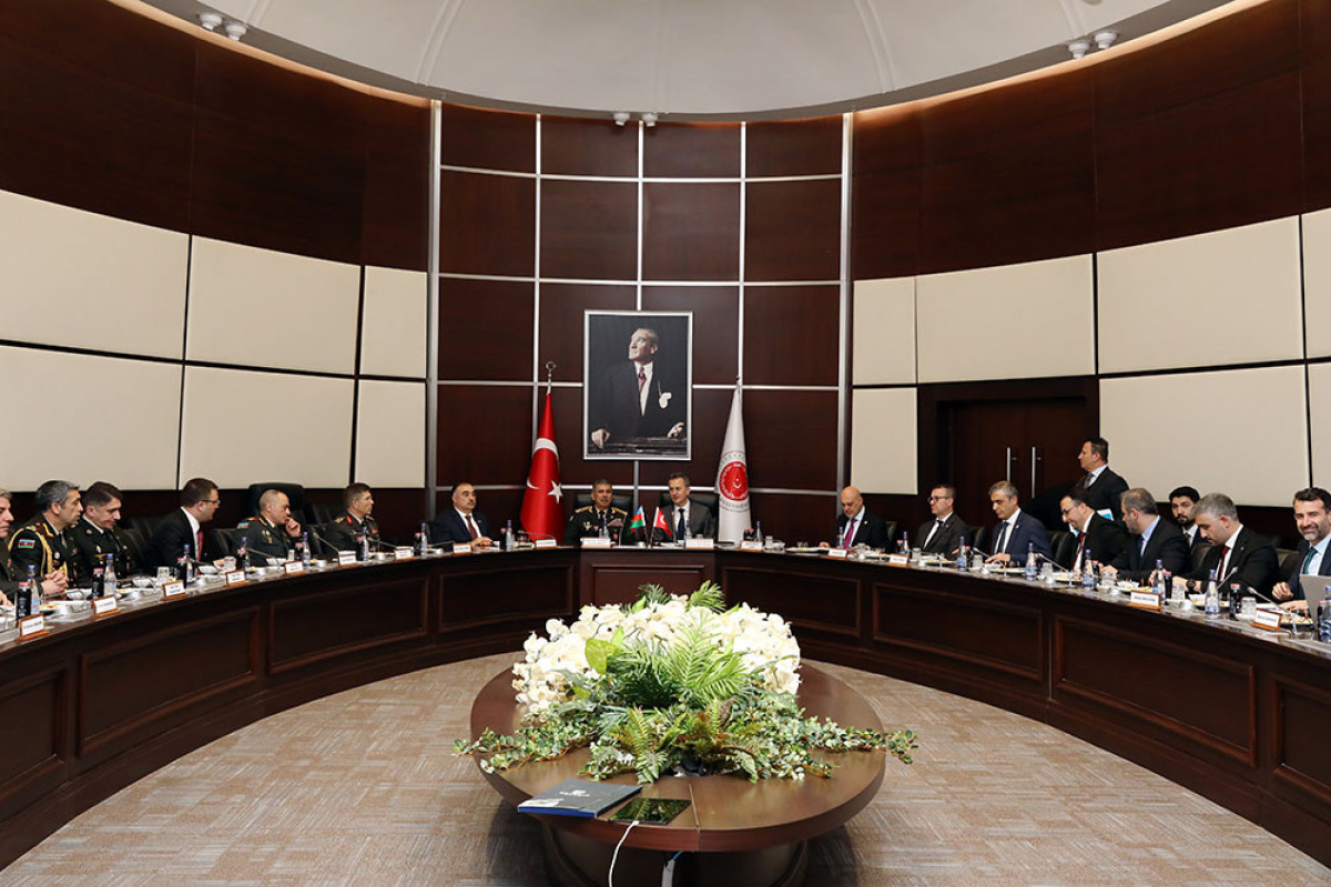 Zakir Həsənov Türkiyənin Müdafiə Sənayesi Komitəsinin sədri ilə görüşüb