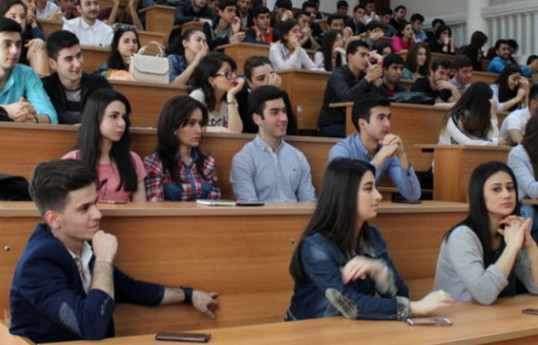 Universitetlərdə əmək bazarına uyğun kadrların hazırlanması sahəsində problemlər mövcuddur