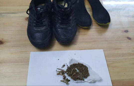 Cəzaçəkmə müəssisəsinə narkotik keçirilməsinin qarşısı alınıb - FOTO 