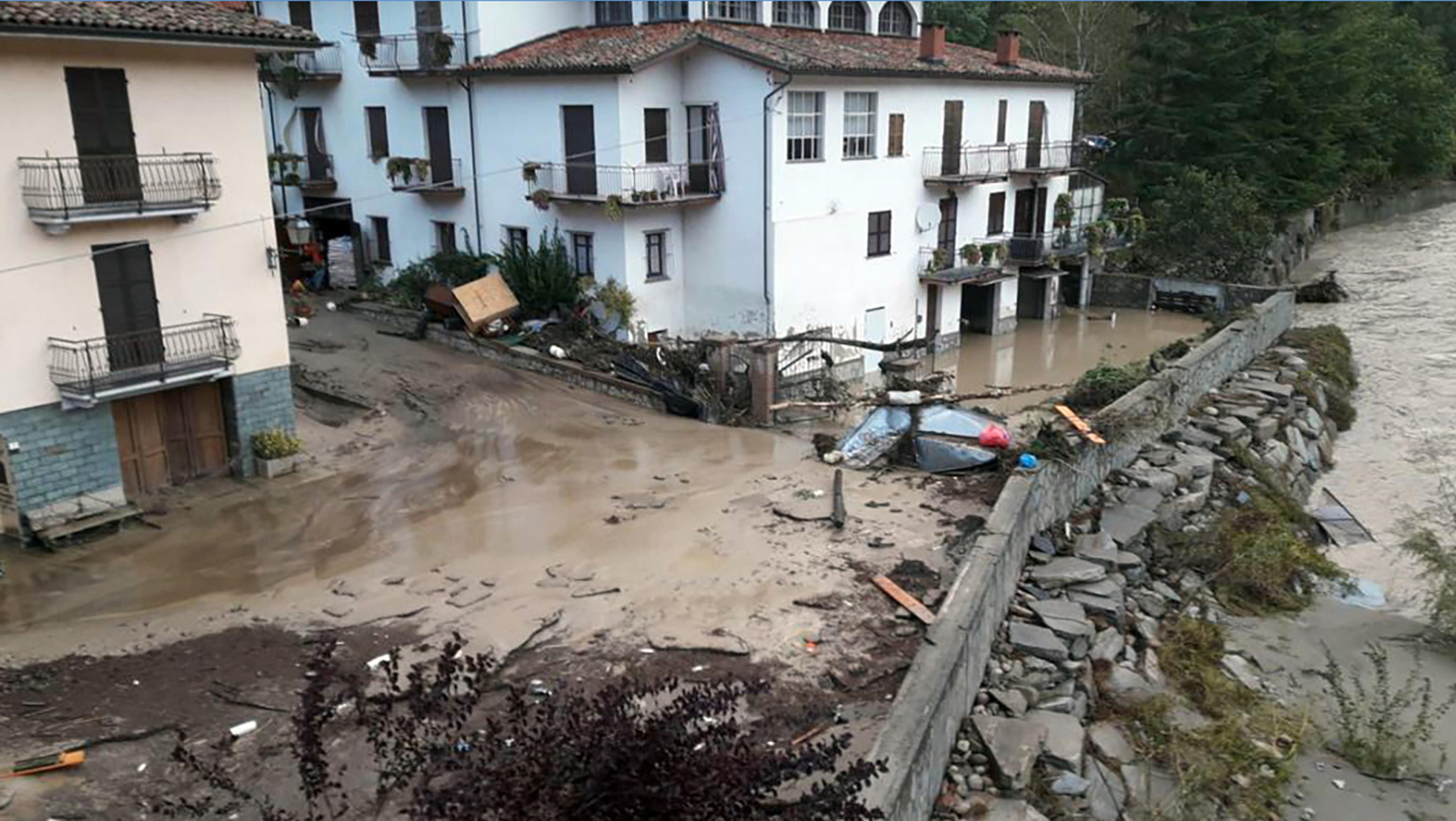 Fransanın cənubunda daşqın üç nəfərin ölümünə səbəb olub