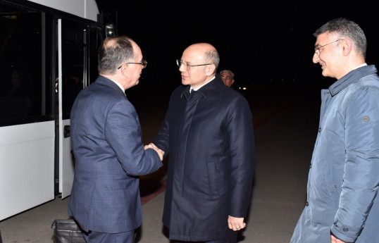 Albaniya Prezidenti Bayram Beqay Azərbaycana işgüzar səfərə gəlib