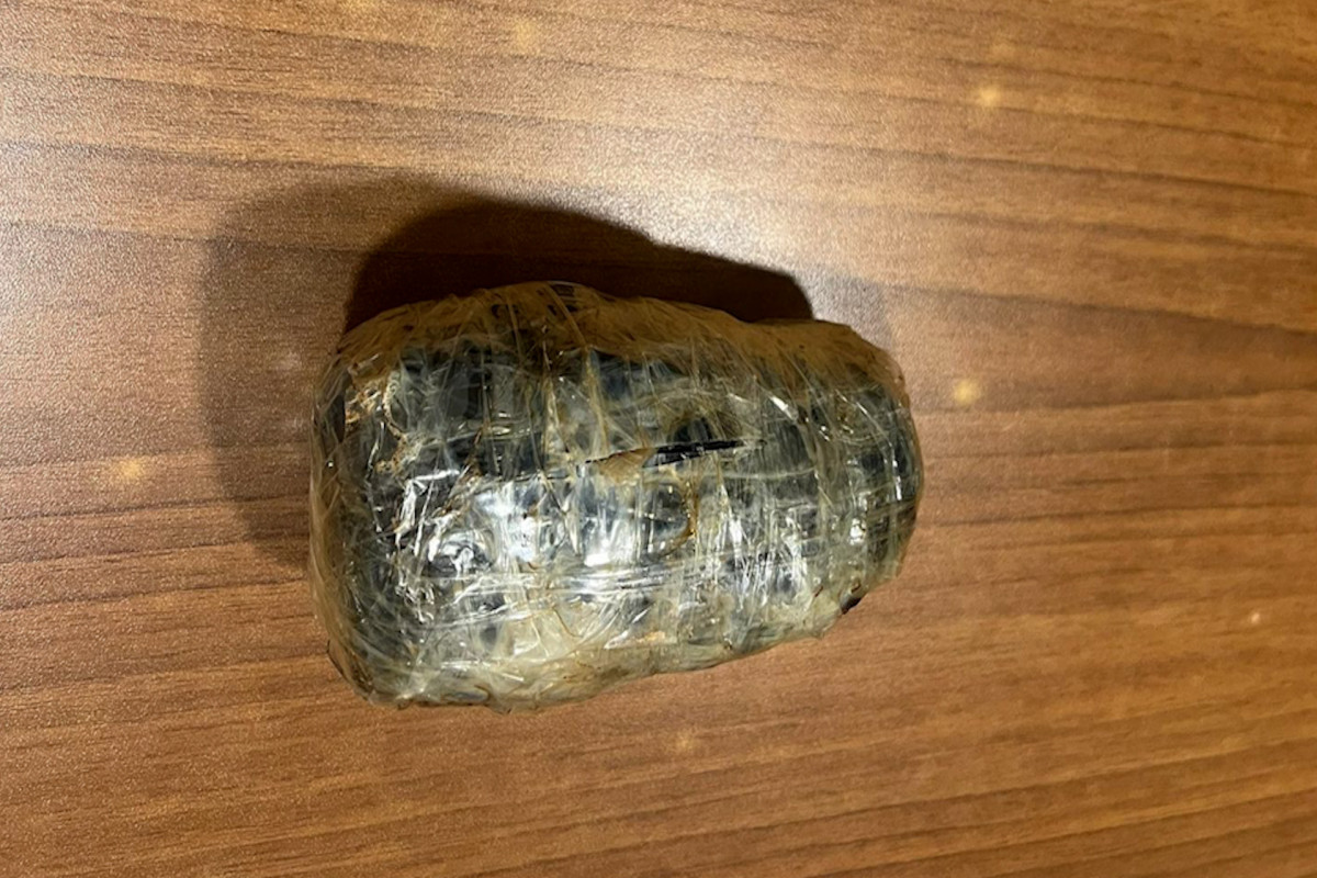 Narkokuryerlik edən şəxs saxlanılıb, 1 kq heroin götürülüb