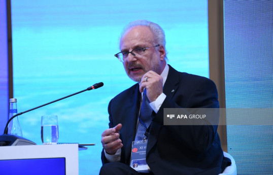 Latviyanın sabiq prezidenti: Bakı Forumu dünyada vizyonların mübadiləsinə əhəmiyyətli töhfə verir