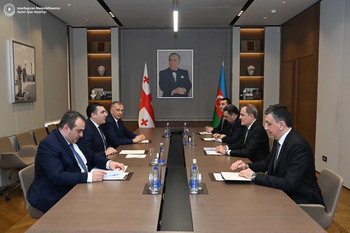 Ceyhun Bayramov Gürcüstanın xarici işlər naziri ilə regional vəziyyəti müzakirə edib