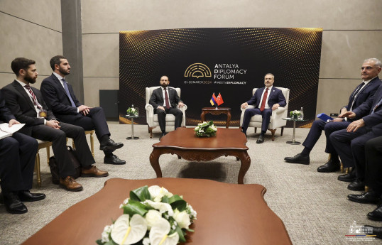 Mirzoyan Hakan Fidanla görüşü zamanı müzakirə olunan məsələləri açıqlayıb