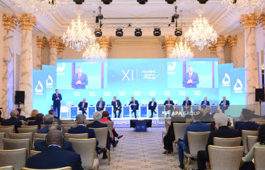 XI Qlobal Bakı Forumunun sonuncu günü öz işinə başlayıb - FOTO 