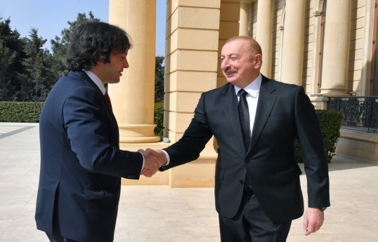 Azərbaycan Prezidenti və Gürcüstan Baş nazirinin təkbətək görüşü olub - FOTO  - YENİLƏNİB 