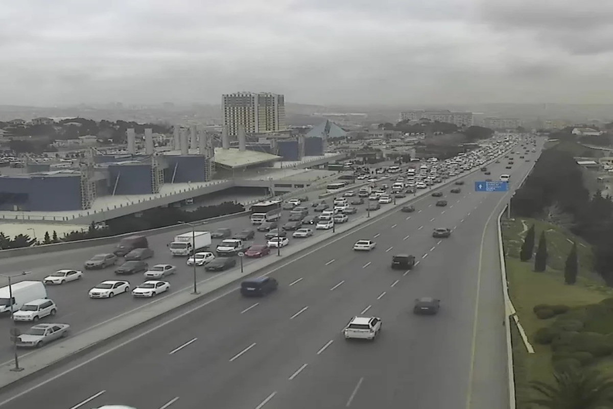 Bakıda sıxlıq olan yollar - SİYAHI 