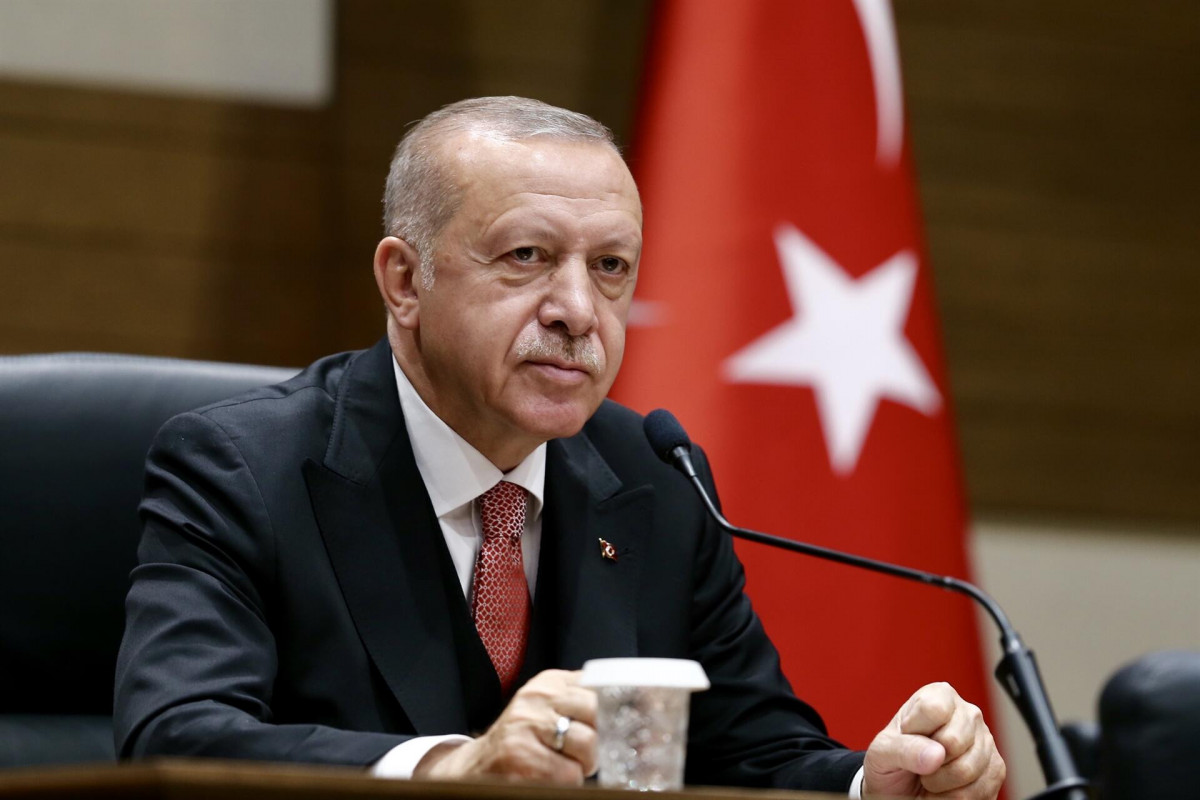 Ərdoğan: “Türkiyə Rusiya və Ukraynanın danışıqlar masasına qayıtmasında istənilən vasitəçi rolunu oynamağa hazırdır”