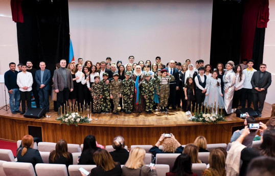 Avropa Azərbaycan Məktəbində "Qəlbin sözü" adlı poeziya gecəsi keçirilib