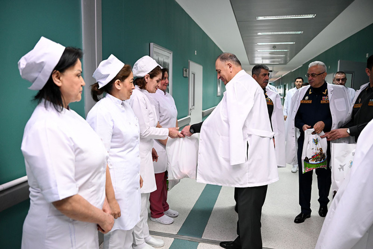 Zakir Həsənov hərbi hospitalı ziyarət edib  - FOTO  - VİDEO 