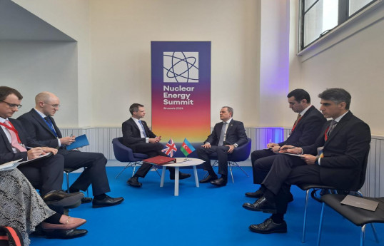 Ceyhun Bayramov britaniyalı nazirlə görüşüb, COP29-a dair müzakirə aparılıb