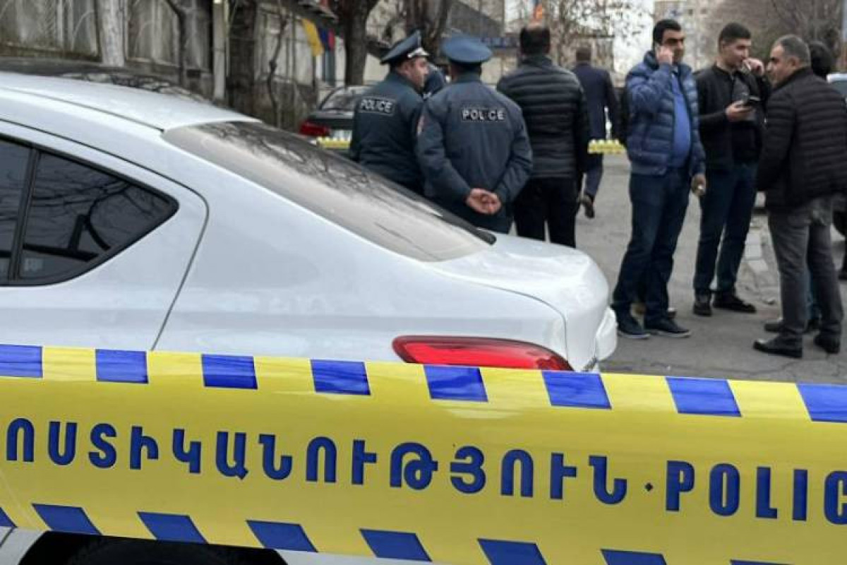 “Hraparak”: İrəvanda polis bölməsinə hücum Qərbin Paşinyana xəbərdarlığıdır