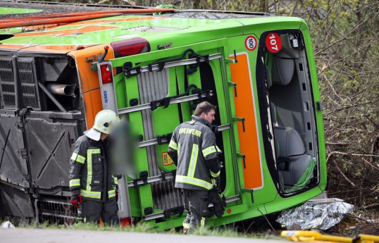 Almaniyada yol qəzası olub, 5 nəfər ölüb