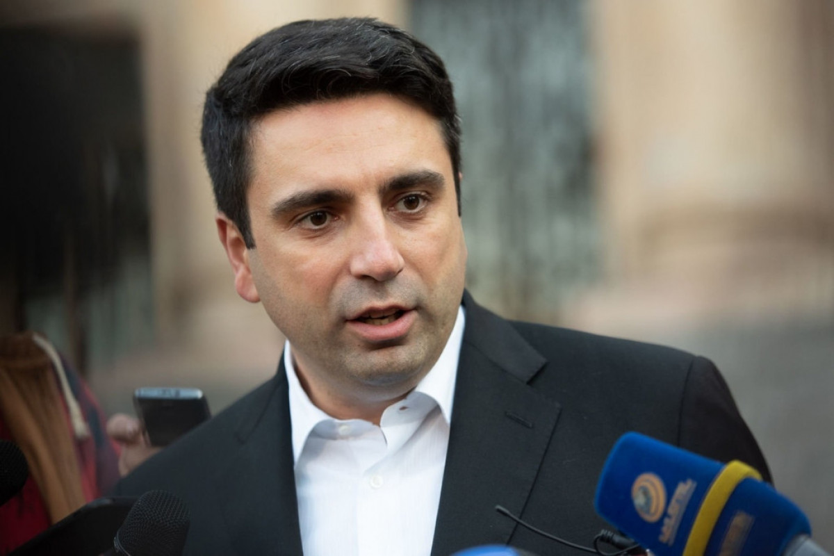 Alen Simonyan: “Müttəfiqimiz olan Rusiya ən kritik anda bizi tərk etdi”