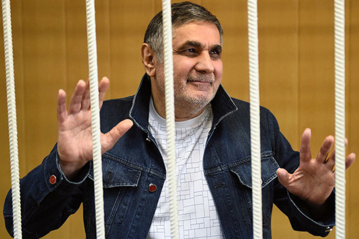 Zaxari Kalaşov azadlığa buraxılıb