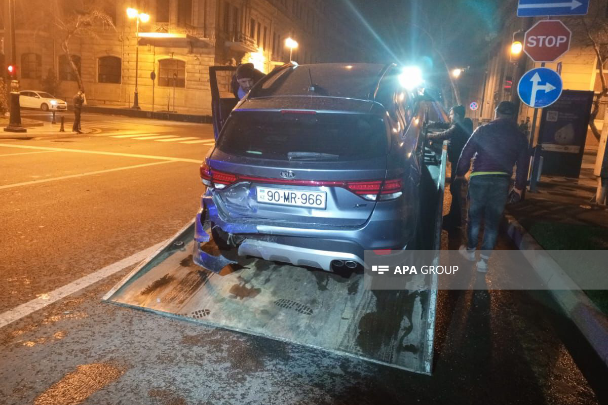 Bakıda “TikTok” fenomenləri qəza zamanı xəsarət alıblar  - FOTO 