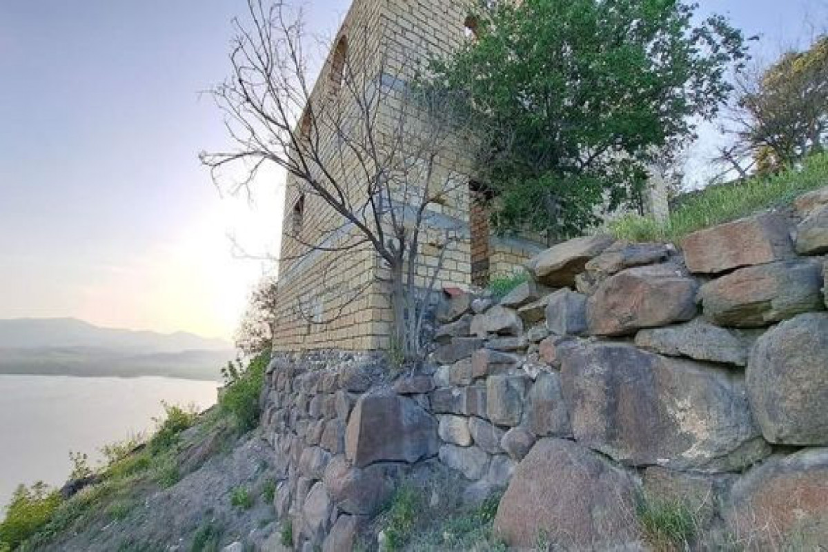 Dövlət Xidməti: Didivan qülləsinin yaxınlığındakı qanunsuz tikintinin sökülməsi tələb olunub