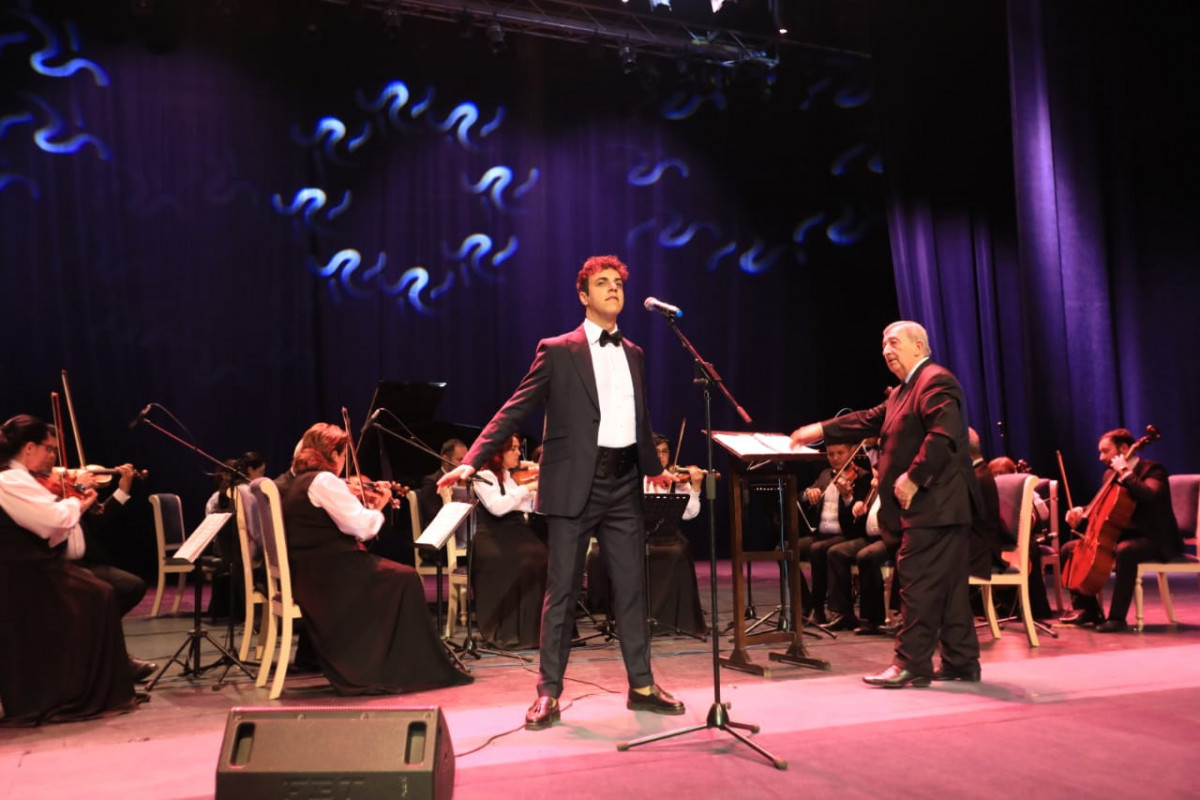 Fidan Hacıyevanın I Beynəlxalq Opera Festivalı çərçivəsində Gəncə Dövlət Filarmoniyasinda konserti olub - FOTO 