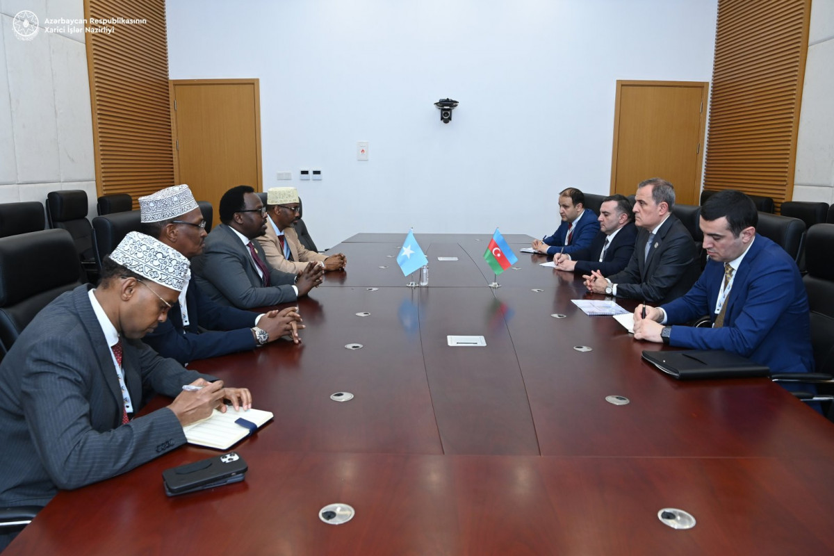 Azerbaijani FM meets with Deputy Prime Minister of Somalia