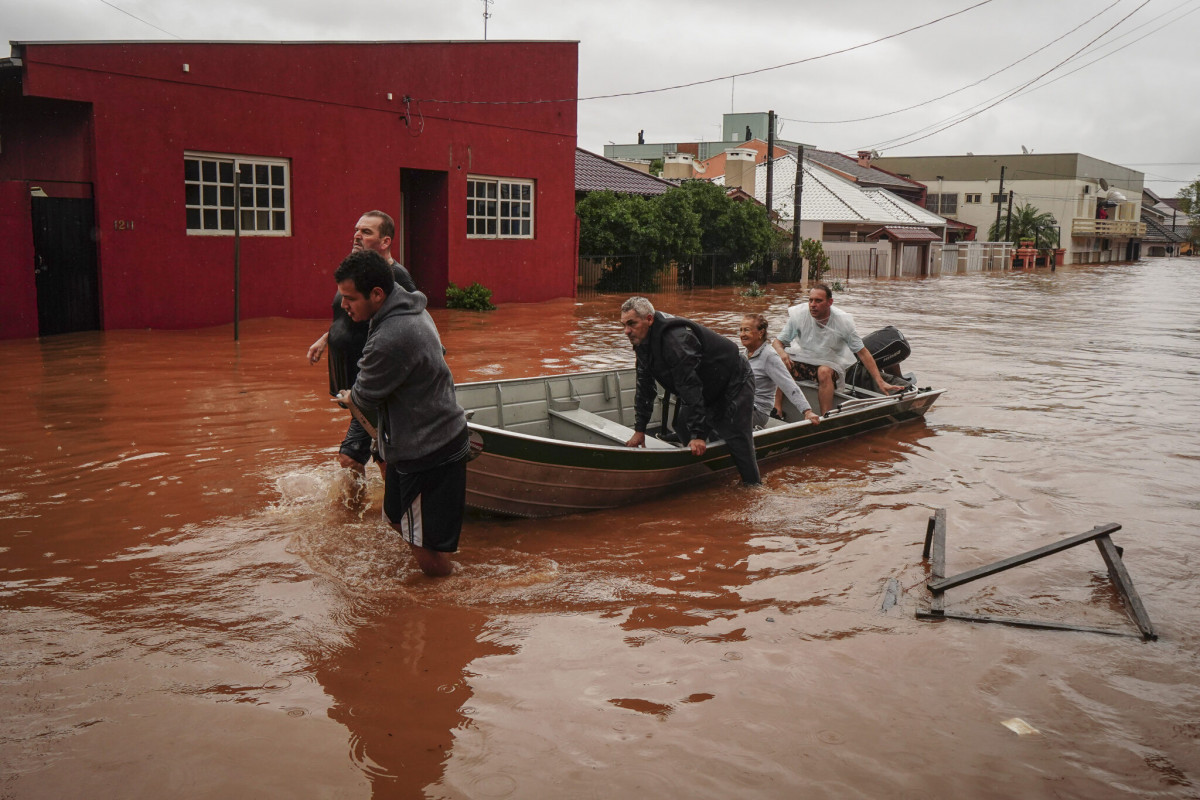 В Иране от наводнения пострадали более 5000 жителей 23 провинций