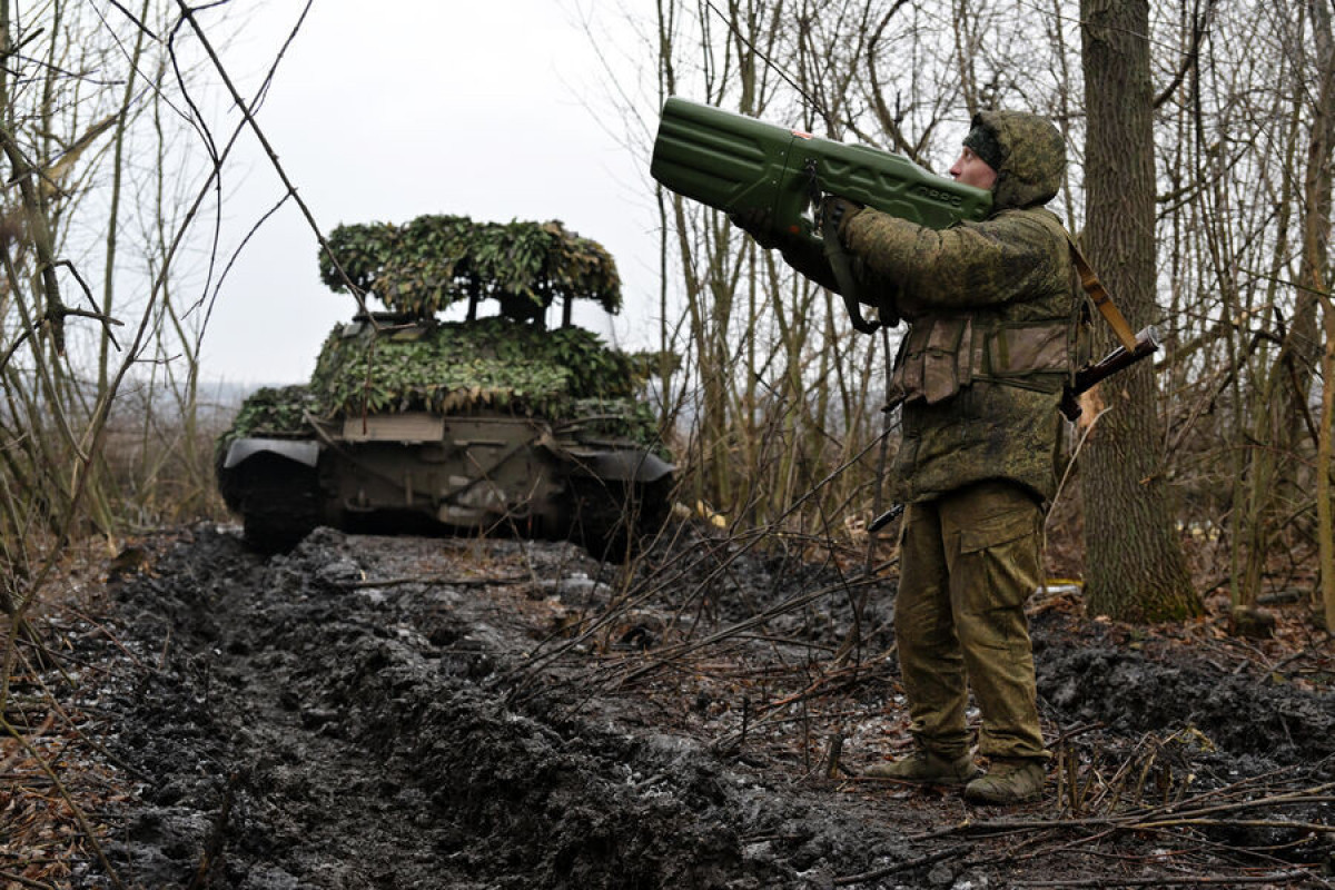 Guardian: ABŞ-ın hərbi yardımı gecikdirməsi Ukraynaya baha başa gəlib