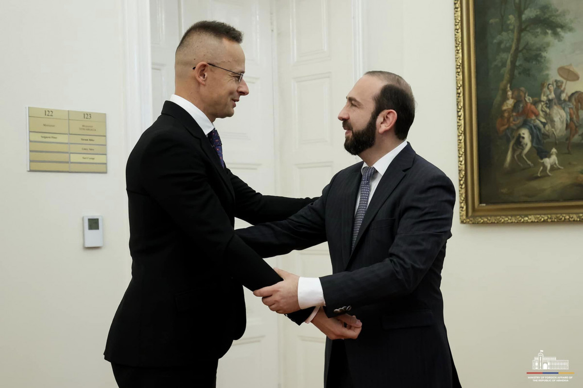 Главы МИД Армении и Венгрии встретились в Будапеште