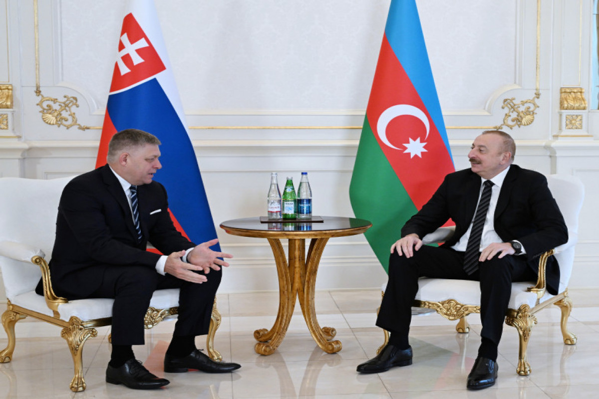 Началась встреча один на один Президента Азербайджана и премьер-министра Словакии