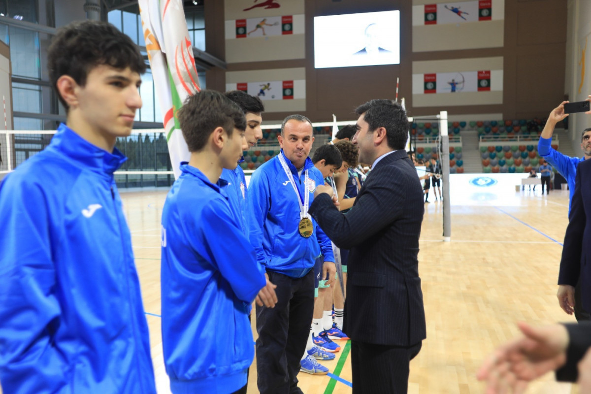 Gəncədə Ulu Öndərin anadan olmasının 101-ci ildönümünə həsr olunmuş Respublika Voleybol Turniri keçirilib