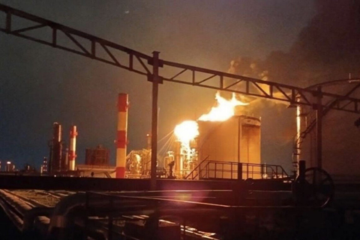 Ukrayna PUA-ları Rusiyada neft emalı zavodunu vurub