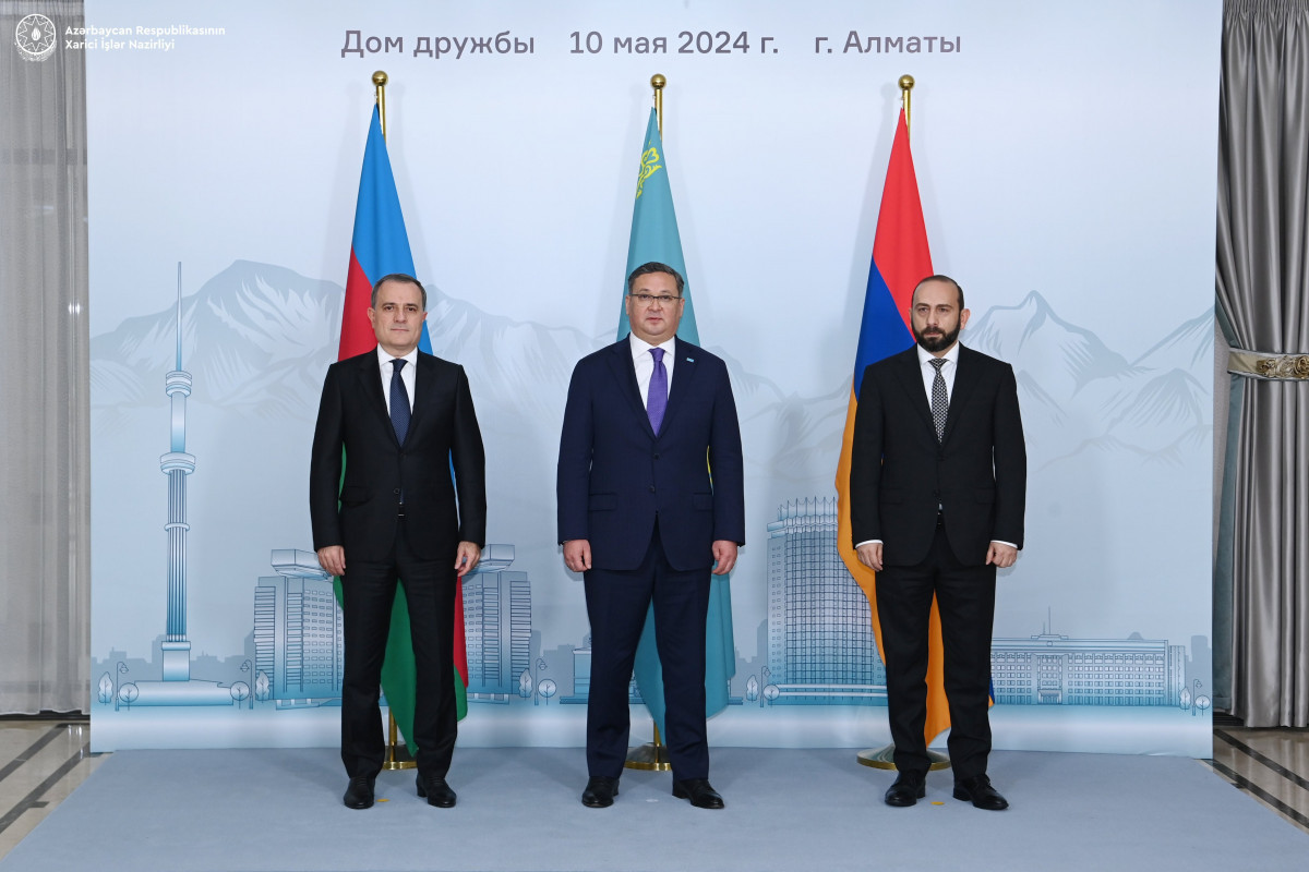 Azerbaijani FM thanks his Kazakh counterpart for facilitating peace negotiations