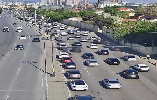 Bakıda sıxlıq olan yollar - SİYAHI 