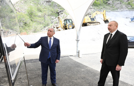 Prezident İlham Əliyev Xankəndi-Şuşa-Laçın avtomobil yolunda görülən işlərlə tanış olub - FOTO  - YENİLƏNİB 