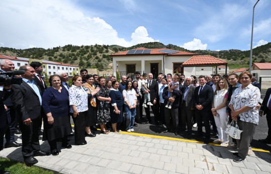 Prezident Laçının Sus kəndinə köçmüş sakinlərlə görüşüb - YENİLƏNİB 