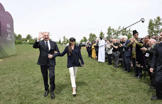 Şuşada “Xarıbülbül” Festivalı və “Şuşa - İslam dünyasının mədəniyyət paytaxtı 2024” ilinin açılışı olub, Prezident İlham Əliyev və Mehriban Əliyeva tədbirdə iştirak ediblər - YENİLƏNİB-3 
