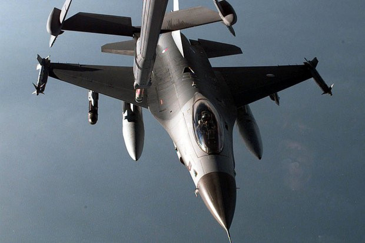 KİV: F-16 qırıcılarının Ukraynaya verilmə tarixi açıqlanıb
