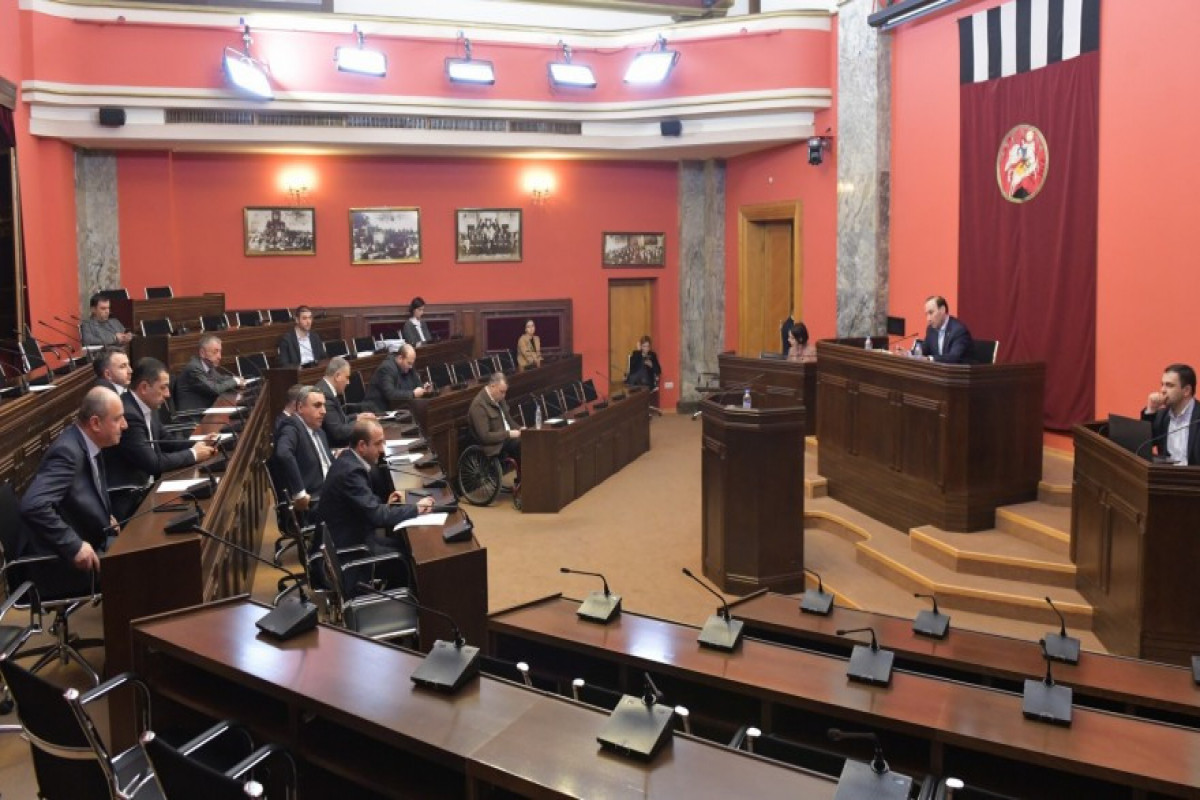 Gürcüstan parlamenti “Xarci təsirin şəffaflığı haqqında” qanun layihəsinə üçüncü oxunuşda baxacaq - <span class="red_color">YENİLƏNİB