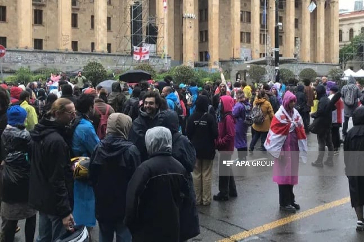 Tbilisidə "xarici təsir" qanunu əleyhinə etiraz aksiyası bərpa olunub