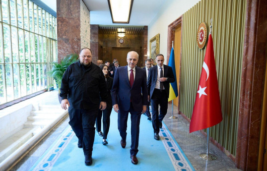 Ukrayna Ali Radasının sədri Türkiyəyə gedib, həmkarı ilə görüşüb