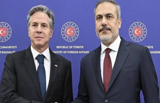 Hakan Fidan Entoni Blinkenlə telefon danışığı aparıb