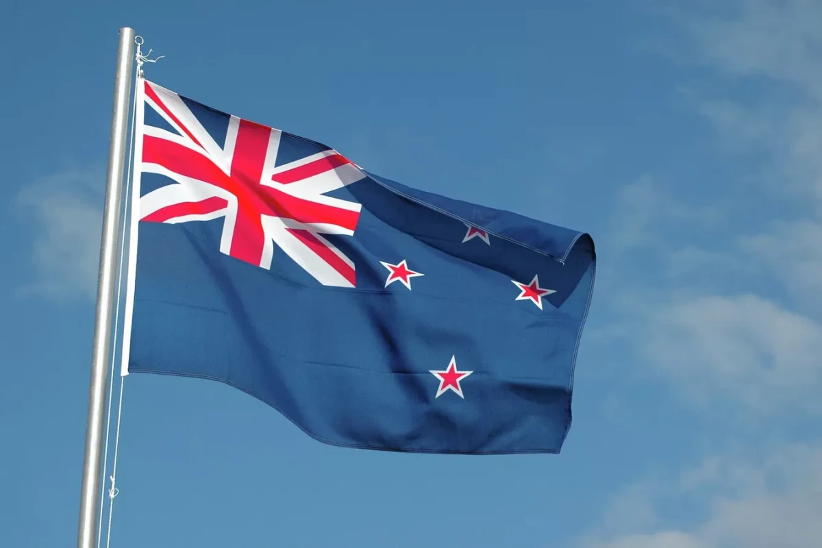 Yeni Zelandiya Rusiyaya qarşı sanksiyaların siyahısını genişləndirib