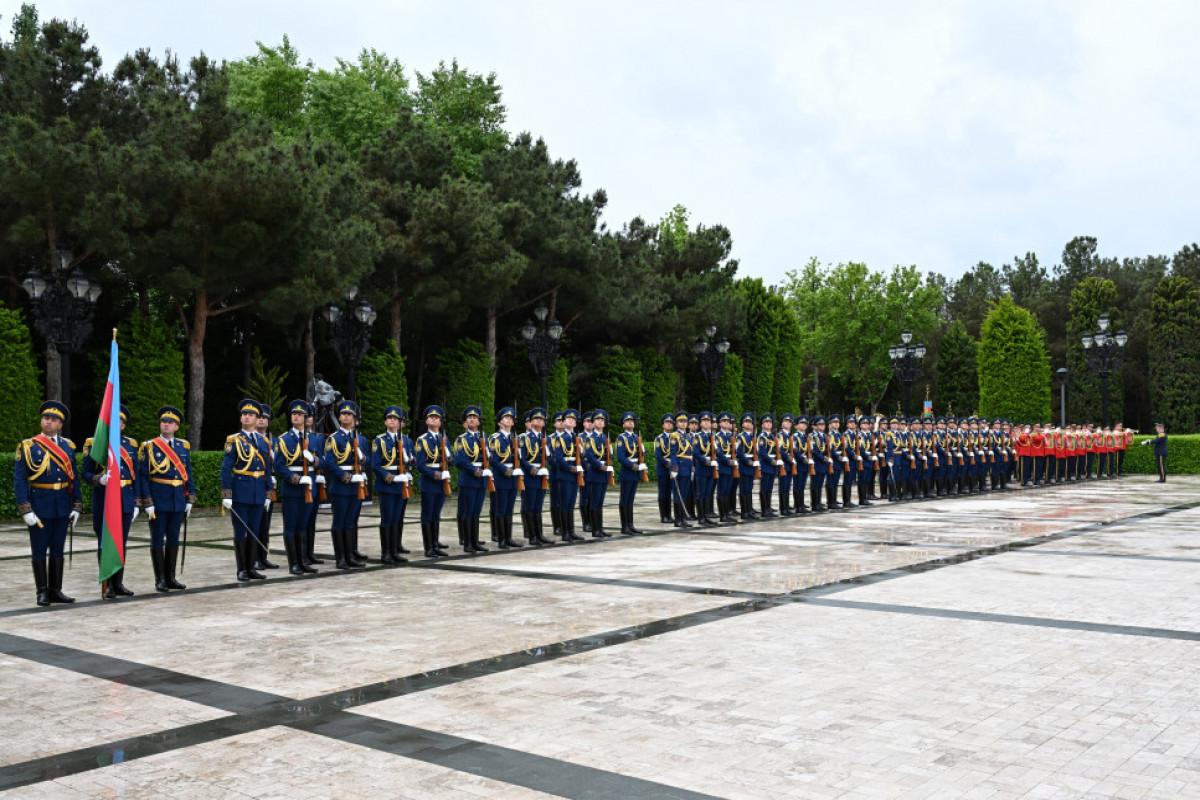 Aleksandr Lukaşenkonun rəsmi qarşılanma mərasimi olub