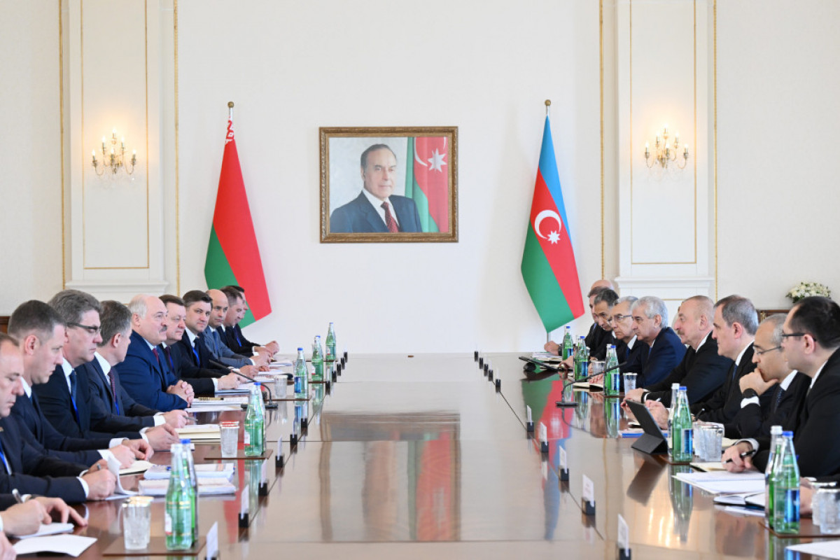 Azərbaycan və Belarus prezidentlərinin geniş tərkibdə görüşü keçirilib - YENİLƏNİB-1 