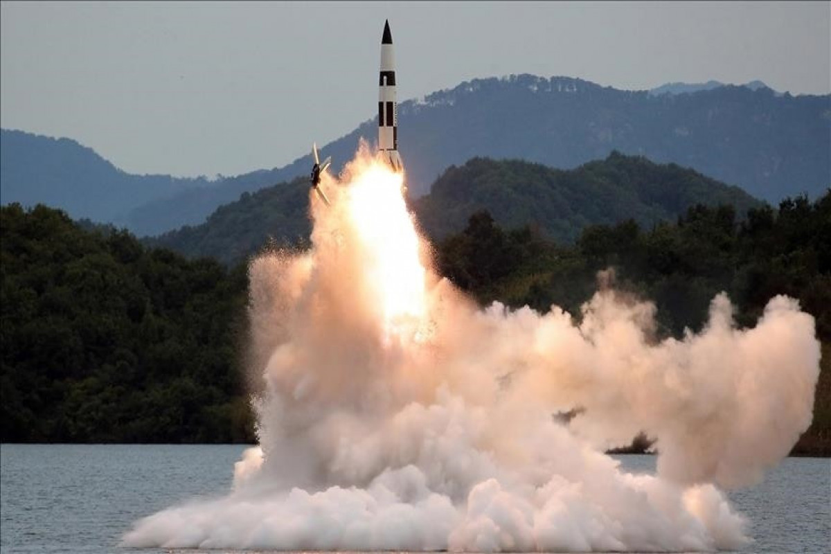 Şimali Koreya Yapon dənizinə ballistik raket buraxıb